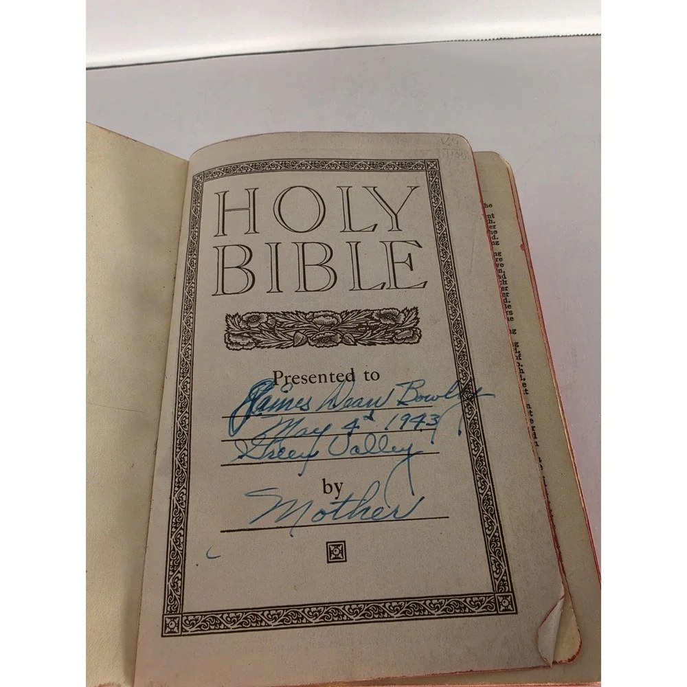 Vintage 1940s Holy Bible KJV Red Letter Concordance World Publishing Red Edge